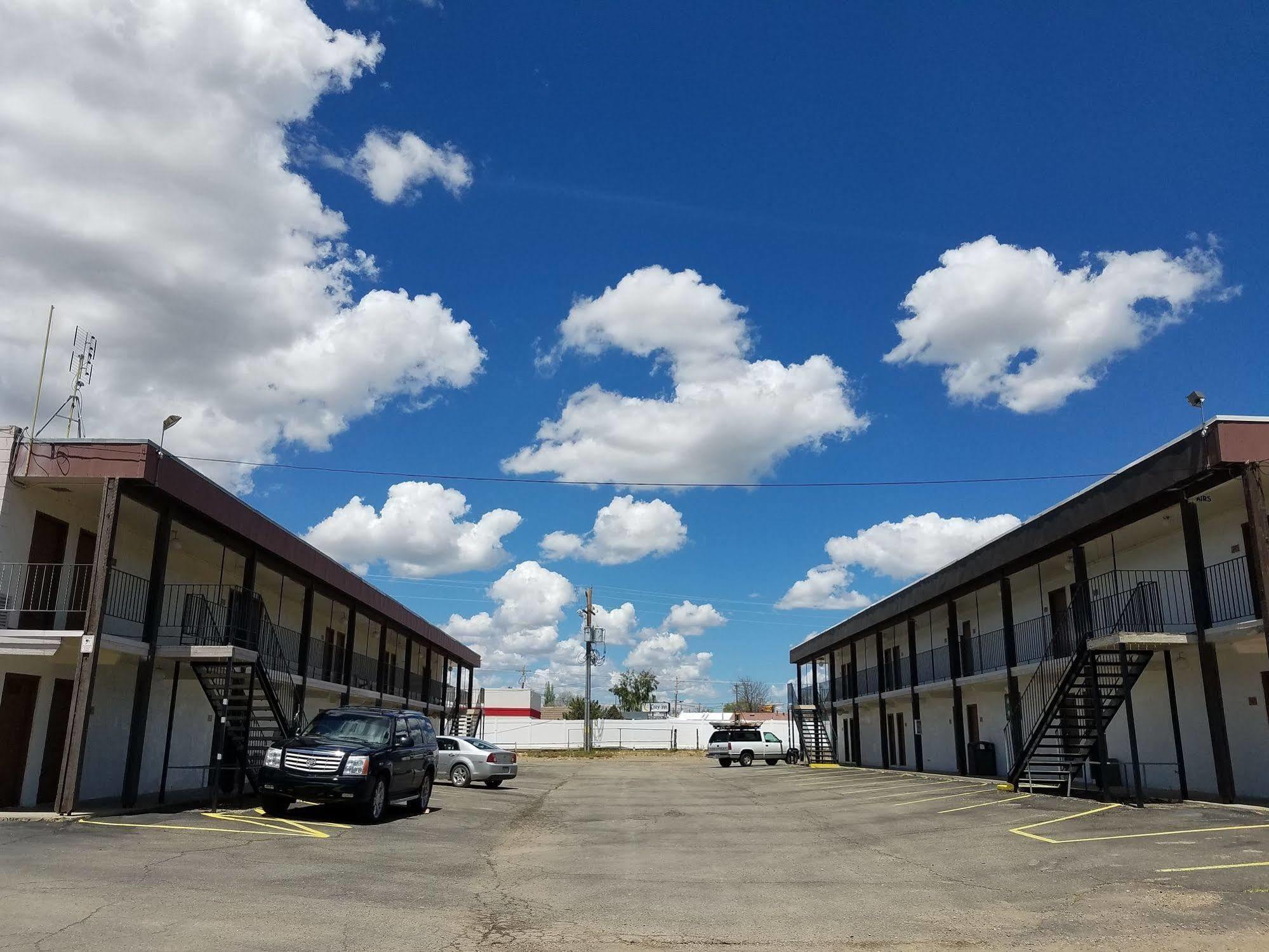 Road Runner Lodge Cortez Exterior photo